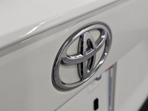 Used 2019 Toyota RAV4 XLE w/ All Weather Liner Package AWD/4WD image 28