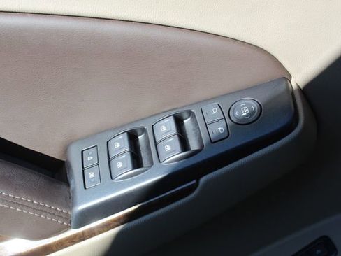 Used 2019 Chevrolet Tahoe LT image 33