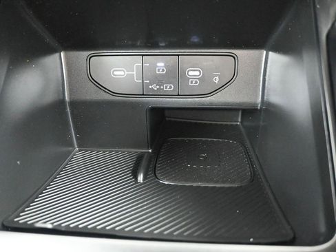 Certified 2025 Kia Sorento EX w/ Panoramic Sunroof Package image 22