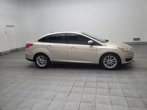 Used 2018 Ford Focus SE FWD image 11