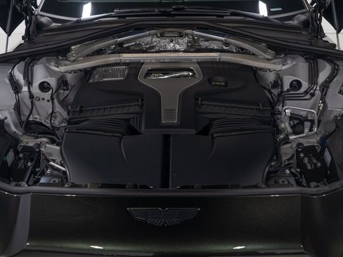 Used 2025 Aston Martin DBX 707 image 96