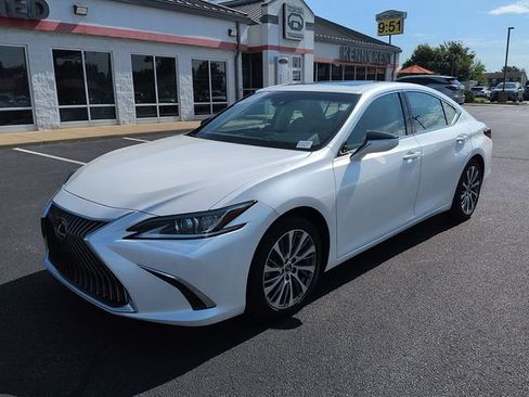 Used 2019 Lexus ES 350 w/ Premium Package FWD image 3