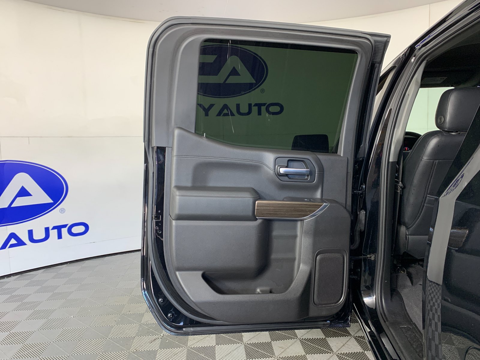 Used 2019 Chevrolet Silverado 1500 RST AWD/4WD image 29
