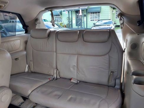Used 2006 Toyota Sienna XLE Limited image 12