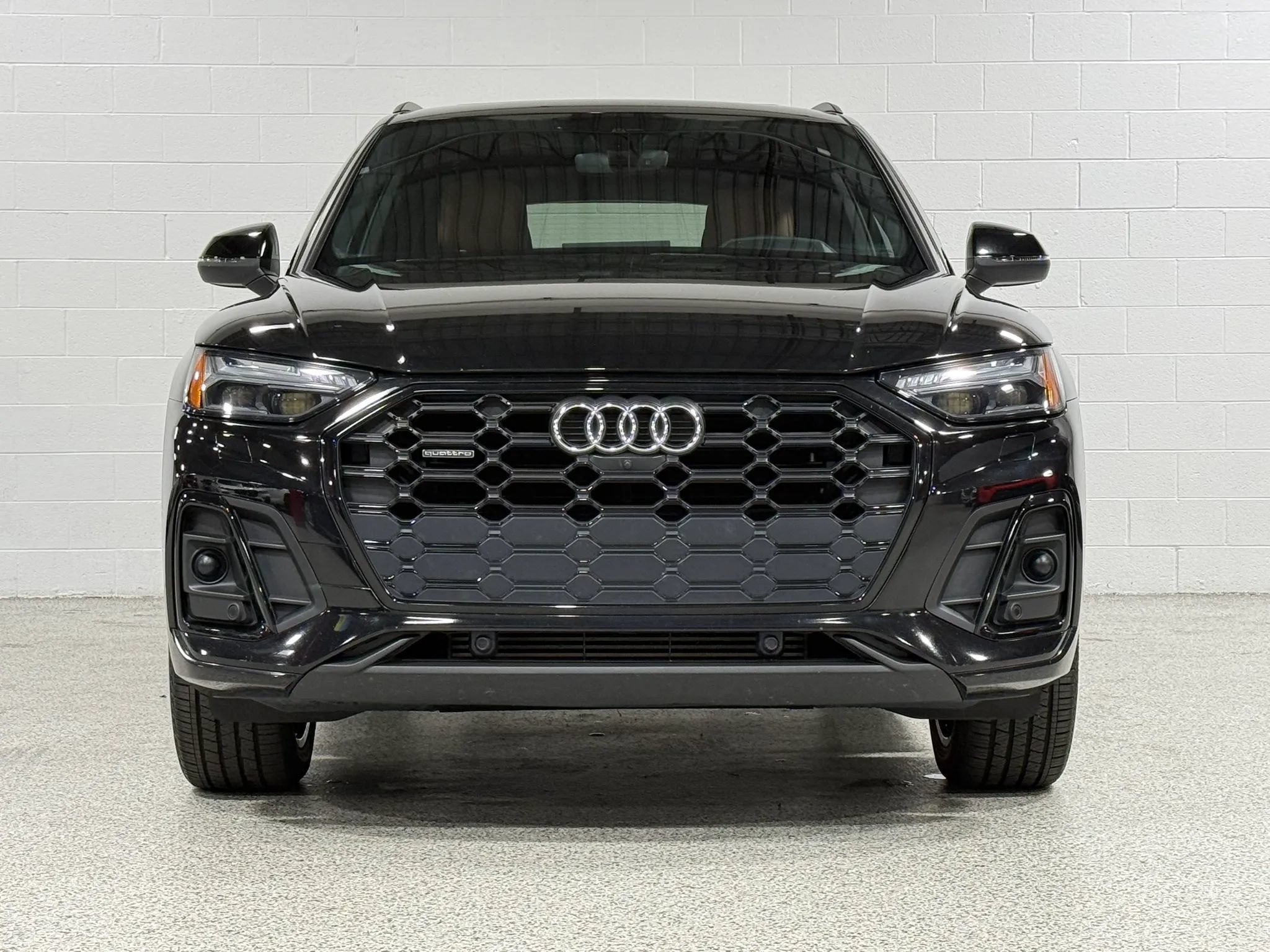 Used 2022 Audi Q5 2.0T Prestige w/ Prestige Package AWD/4WD image 3