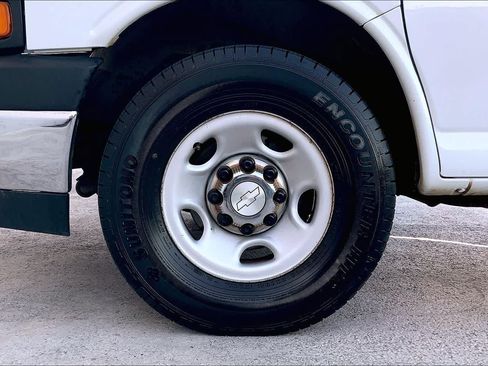 Used 2020 Chevrolet Express 3500 LT w/ LT Preferred Equipment Group RWD image 8