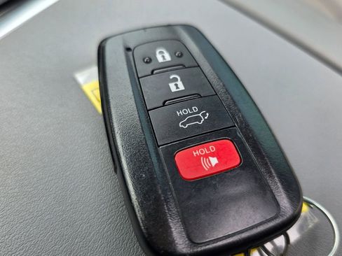 Used 2023 Toyota Highlander Platinum FWD image 30