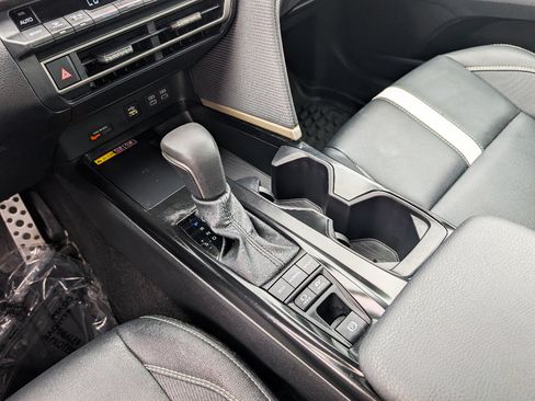 Used 2026 Toyota Camry SE FWD image 21
