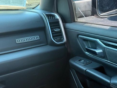 Used 2019 RAM 1500 Big Horn AWD/4WD image 11
