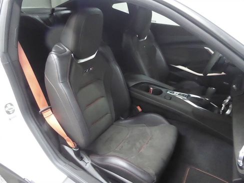 Used 2017 Chevrolet Camaro ZL1 w/ LPO, ZL1 Protection Package image 27