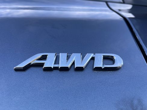 Used 2016 Toyota Sienna XLE image 39