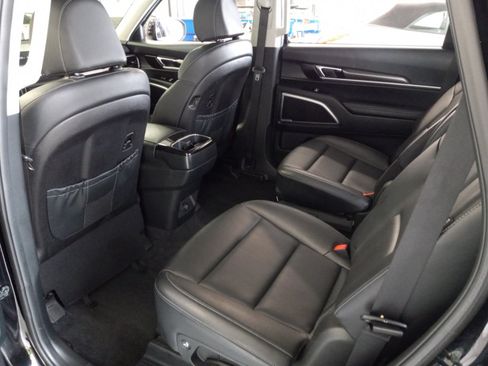 Certified 2025 Kia Telluride S AWD/4WD image 15