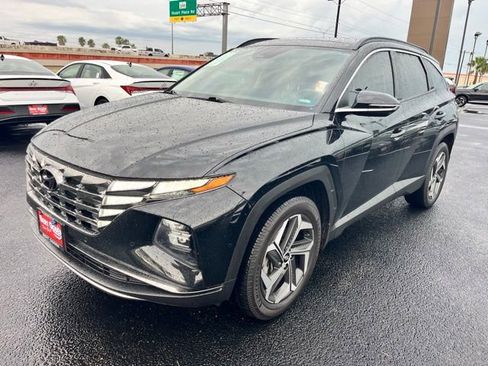 Used 2023 Hyundai Tucson Limited w/ Cargo Package AWD/4WD image 3