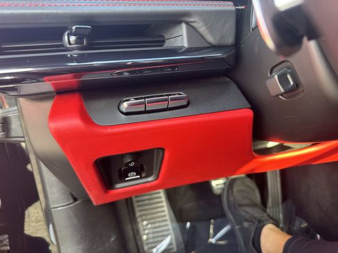 Used 2023 Chevrolet Corvette Stingray Premium Conv w/ Stealth Interior Trim Package image 26