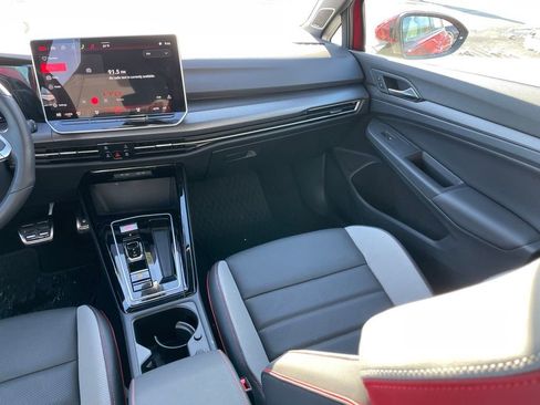 Used 2025 Volkswagen GTI SE image 9