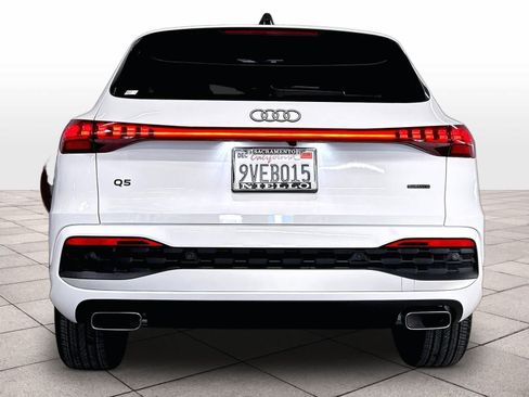 Certified 2025 Audi Q5 Premium AWD/4WD image 7