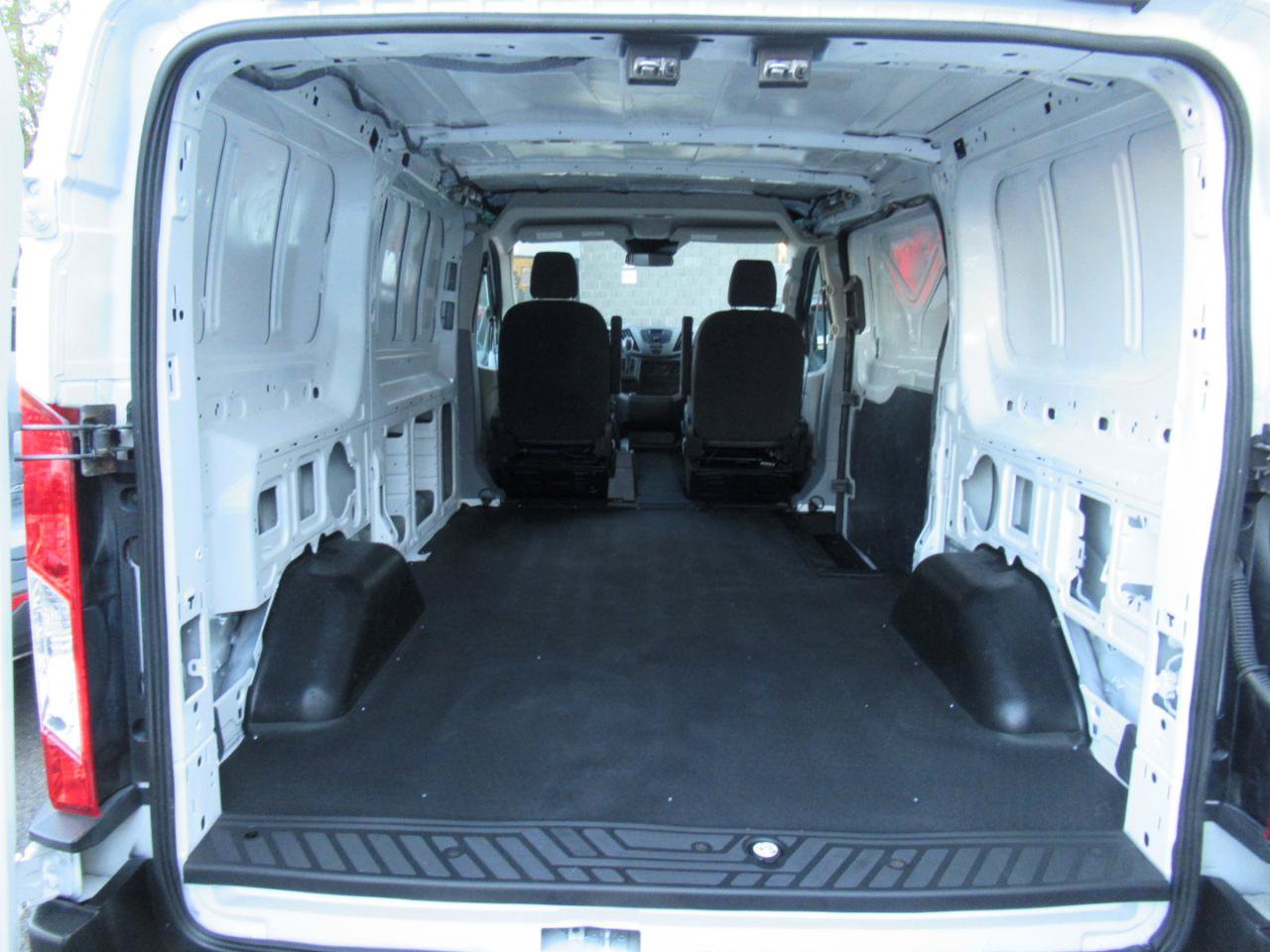Used 2019 Ford Transit 150 130 Low Roof RWD image 13