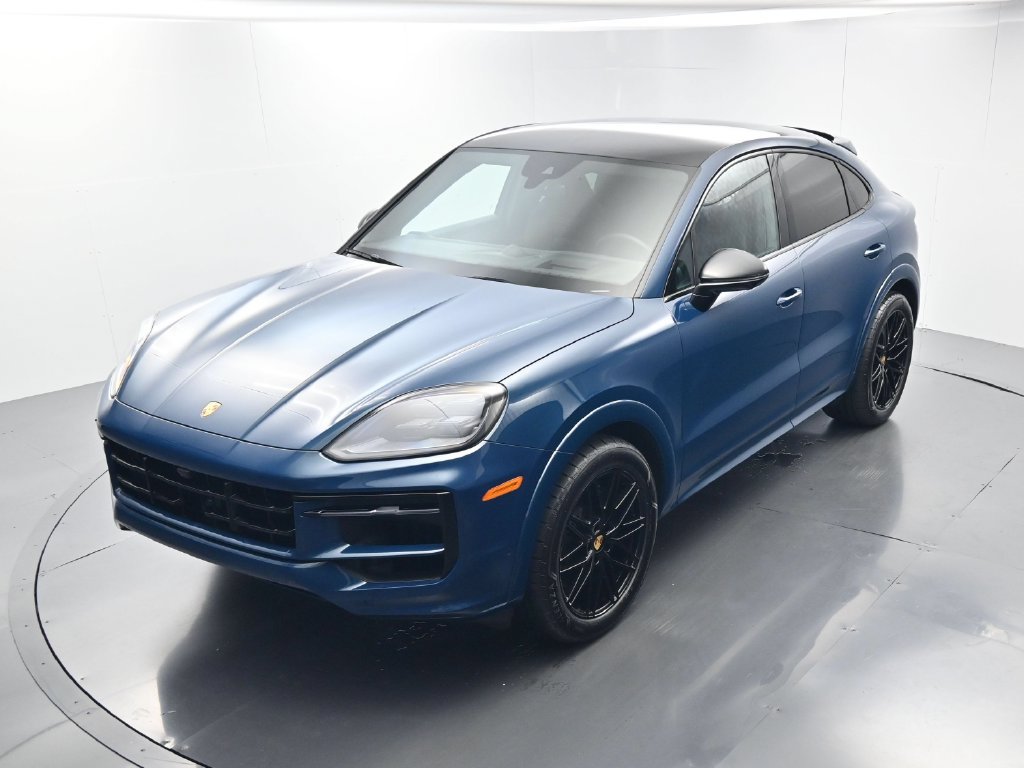 Certified 2024 Porsche Cayenne Coupe AWD/4WD image 33