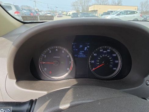 Used 2013 Hyundai Accent GLS image 20