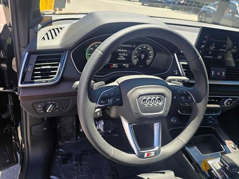 Used 2024 Audi Q5 e Premium Plus w/ Premium Plus Package AWD/4WD image 26