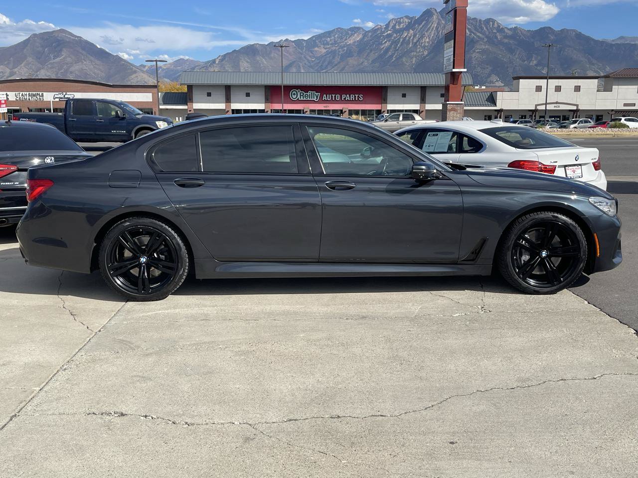 Used 2016 BMW 750i xDrive AWD/4WD image 3