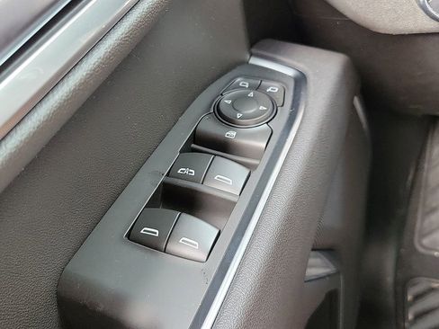 Used 2025 GMC Sierra 1500 SLE w/ Preferred Package image 13