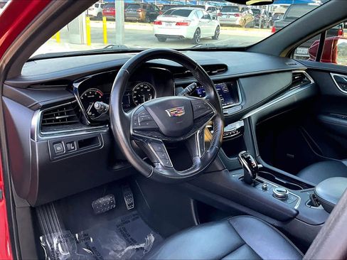 Used 2020 Cadillac XT5 Premium Luxury image 18