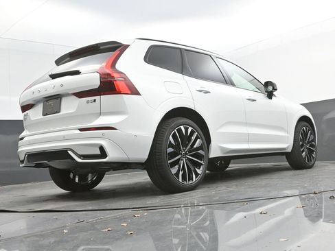 New 2026 Volvo XC60 B5 Ultra w/ Protection Package Premier image 28