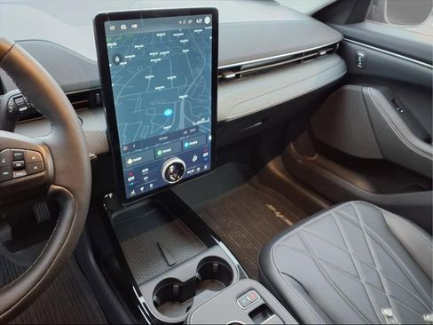 Used 2024 Ford Mustang Mach-E Select w/ Comfort Package Lite image 5