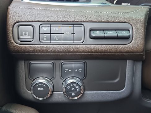 Used 2023 GMC Yukon Denali RWD image 27