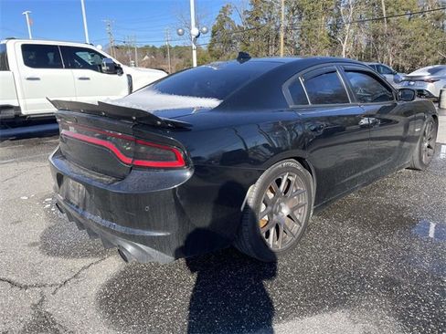 Used 2018 Dodge Charger R/T image 6