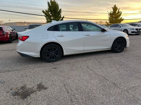 Used 2016 Chevrolet Malibu LT image 16