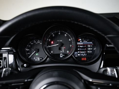 Certified 2023 Porsche Macan AWD/4WD image 15