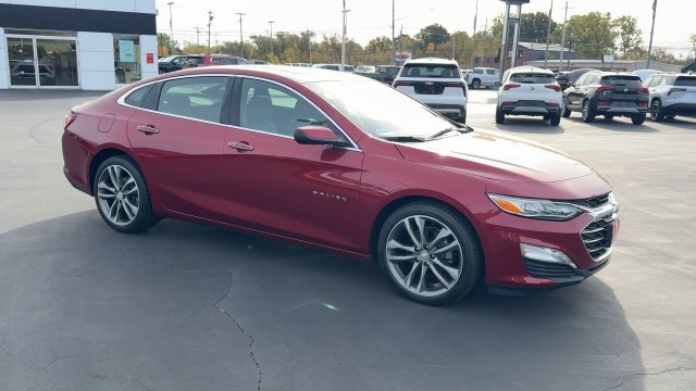 Certified 2019 Chevrolet Malibu Premier w/ Sun and Wheel Package FWD image 2
