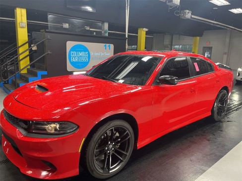 Used 2019 Dodge Charger R/T w/ Blacktop Package RWD image 1