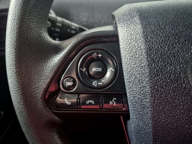 Used 2021 Toyota Prius LE AWD/4WD image 18