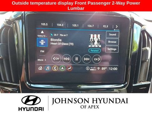 Used 2023 Chevrolet Traverse RS FWD image 16