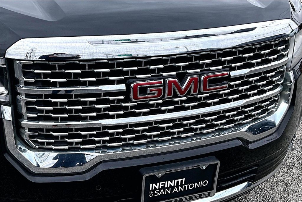 Used 2023 GMC Acadia Denali FWD image 39
