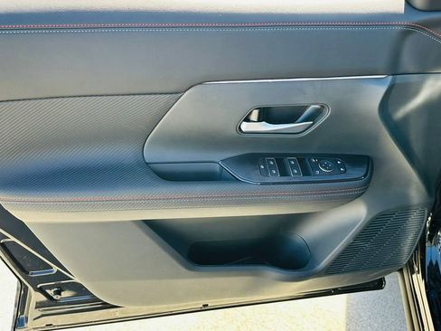New 2026 Nissan Kicks SR FWD image 15
