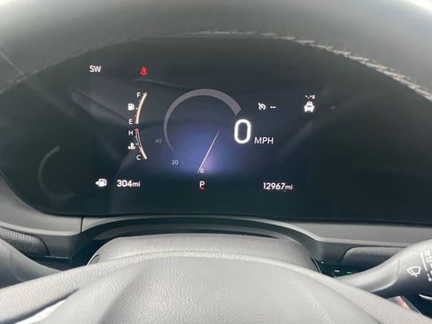 Used 2025 Buick Envista Sport Touring image 34