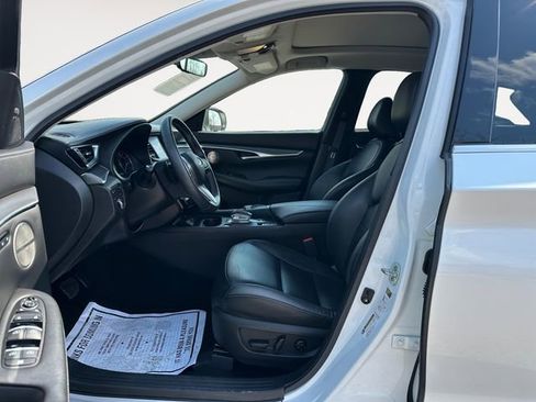 Used 2023 INFINITI QX50 Luxe image 9