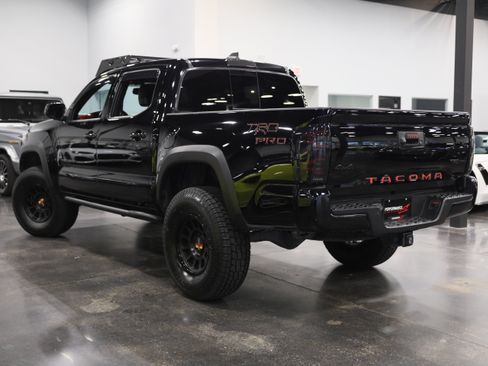 Used 2022 Toyota Tacoma TRD Pro AWD/4WD image 4
