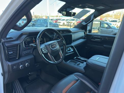 Used 2024 GMC Sierra 2500 AT4 w/ Technology Package image 15