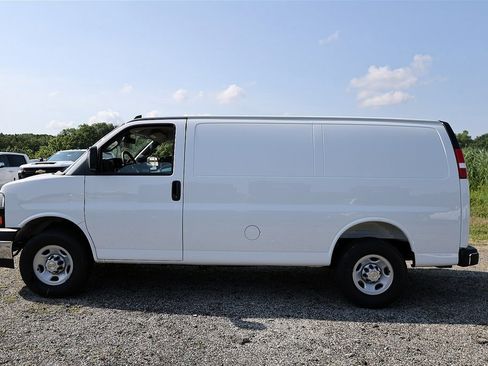 New 2025 Chevrolet Express 3500 w/ Driver Convenience Package image 2
