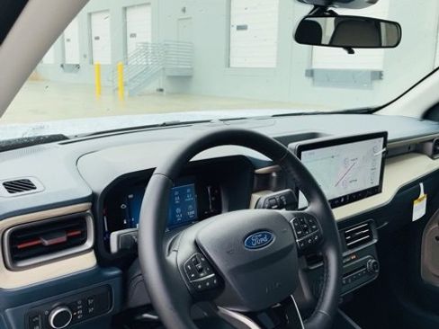 New 2026 Ford Maverick Lariat image 12