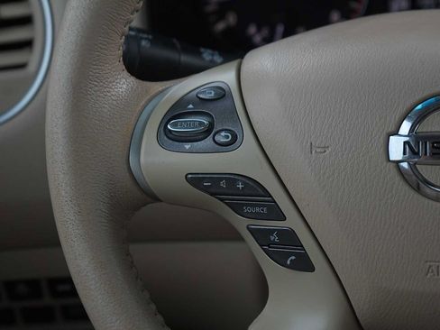 Used 2013 Nissan Pathfinder Platinum w/ Platinum Premium Pkg FWD image 17