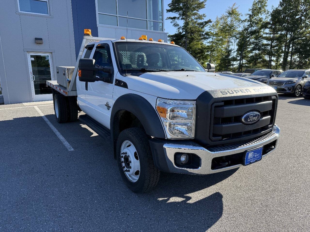 Used 2012 Ford F550 4x4 SuperCab Super Duty w/ Payload Upgrade Pkg image 4