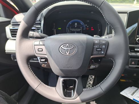 New 2025 Toyota Camry SE image 16