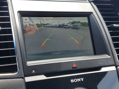 Used 2016 Ford Taurus Limited w/ Equipment Group 301A FWD image 20