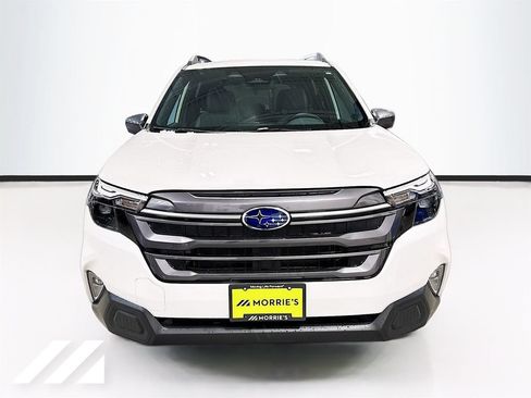 Used 2026 Subaru Forester Premium AWD/4WD image 2